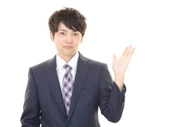 İş adamı yolu gösterir.