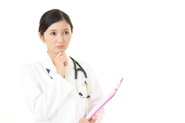 Ανησυχούν Γυναίκα Γιατρό Που Απομονώνονται Λευκό Φόντο — Φωτογραφία Αρχείου