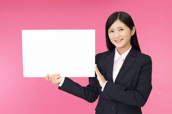 Sorrindo Mulher Negócios Com Quadro Branco — Fotografia de Stock