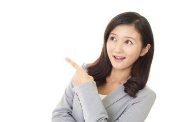 İş kadını parmağıyla işaret