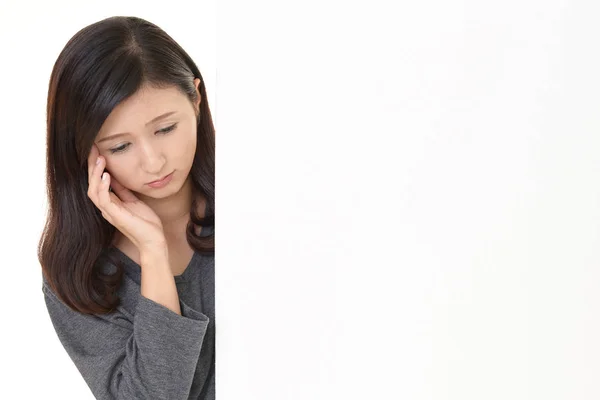 Portrait Woman Looking Uneasy — Stock Photo, Image