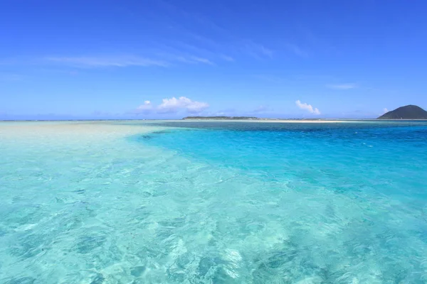 Mavi Gökyüzü Okinawa Denizi — Stok fotoğraf