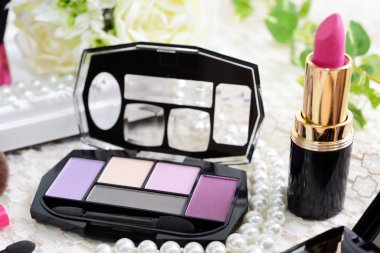 Makyaj için dekoratif kozmetik