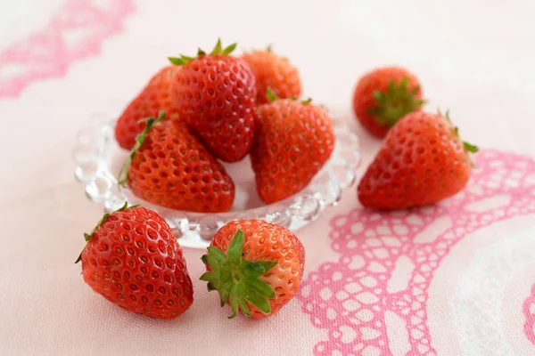 Frische Und Köstliche Erdbeeren — Stockfoto