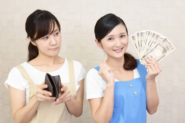 Asiatische Frauen Mit Geld — Stockfoto