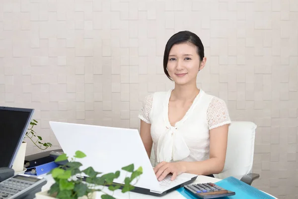 Business Woman Working Laptop — Stock Photo, Image