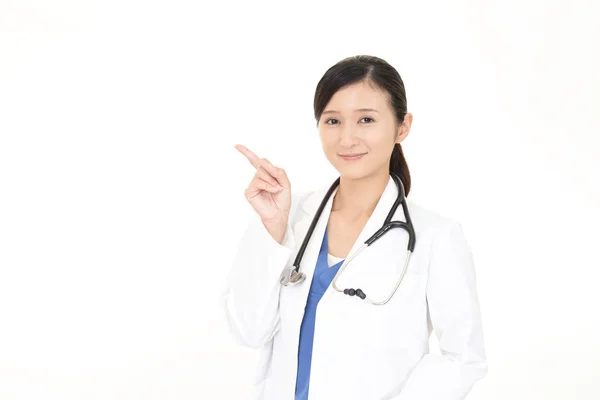 Asiatische Arzt Zeigt Mit Dem Finger — Stockfoto
