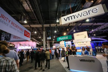Las Vegas, Nv, Amerika Birleşik Devletleri - 5 Mayıs 2014: Rsa kabinleri, kilit ve Vmware 5 Mayıs 2014 Emc Dünya 2014 Konferansı Las Vegas, Nv, ABD şirketlerinde