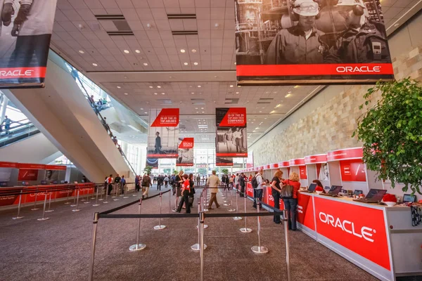 San Francisco, Ca, ABD - 2 Ekim 2012 - kayıt Danışma Moscone Batı Kongre Merkezi Oracle Openworld Konferansı San Francisco, Ca açılış 2 Ekim 2012 günü arifesinde