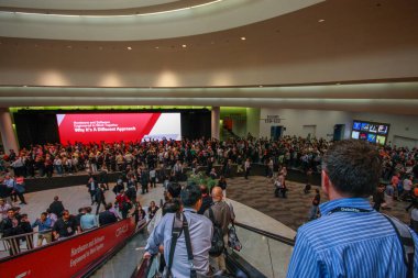 San Francisco, Ca, Usa - 30 Eylül 2012 - ana giriş Oracle Openworld Konferansı San Francisco, Ca 30 Eylül 2012 tarihinde Moscone convention center. 50 bin katılımcı bu forumu ziyaret daha
