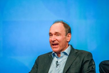 Orlando, Florida - 18 Ocak 2012: Mucit ve kurucusu World Wide Web efendim Tim Berners-Lee sunar bir adresi IBM Lotusphere 2012 toplantısına 18 Ocak 2012 tarihinde. Sosyal Web hakkında konuşuyor
