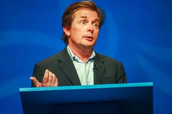 ORLANDO, FLORIDA - JANUARY 16, 2012: Actor Michael J. Fox delivers an address to IBM Lotusphere 2012 conference on January 16, 2012. He tells how social networks help him fight his Parkinson disease — Stock Photo, Image