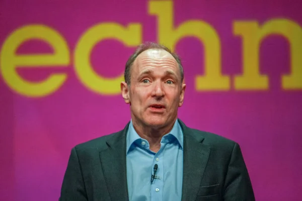 Ορλάντο, Φλόριντα - Ιανουάριος 18, 2012: Εφευρέτης και ιδρυτής του World Wide Web Sir Tim Berners-Lee παραδίδει μια διεύθυνση Ibm Lotusphere 2012 Συνέδριο στις 18 Ιανουαρίου 2012. Μιλάει για το κοινωνικό Web — Φωτογραφία Αρχείου