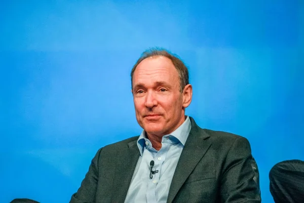 ORLANDO, FLORIDA - JANEIRO 18, 2012: Inventor e fundador da World Wide Web Sir Tim Berners-Lee entrega um discurso à conferência IBM Lotusphere 2012 em 18 de janeiro de 2012. Ele fala sobre Web social — Fotografia de Stock