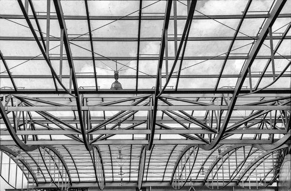 Łuk dachu i sufitu w galerii — Zdjęcie stockowe