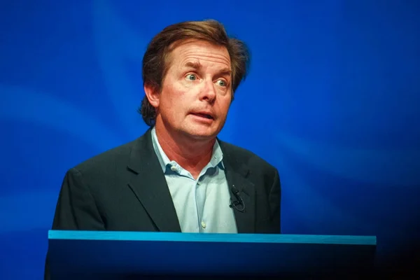 ORLANDO, FLORIDA - JANUARY 16, 2012: Actor Michael J. Fox delivers an address to IBM Lotusphere 2012 conference on January 16, 2012. He tells how social networks help him fight his Parkinson disease — Stock Photo, Image