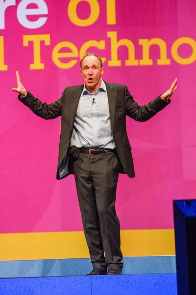 Ορλάντο, Φλόριντα - Ιανουάριος 18, 2012: Εφευρέτης και ιδρυτής του World Wide Web Sir Tim Berners-Lee παραδίδει μια διεύθυνση Ibm Lotusphere 2012 Συνέδριο στις 18 Ιανουαρίου 2012. Μιλάει για το κοινωνικό Web — Φωτογραφία Αρχείου