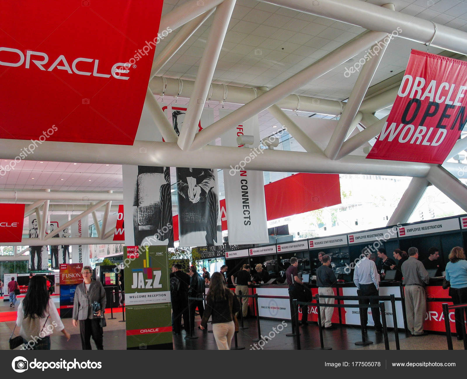 SAN FRANCISCO, CA, USA SEPT 18, 2005 Registration desk in Moscone South convention center on