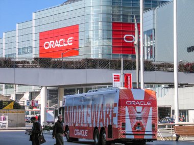 San Francisco, Ca, Amerika Birleşik Devletleri - 18 Eylül 2005: Katılımcı Oracle açık dünya konferans git Moscone merkeze 18 Eylül 2005'te San Francisco, Kaliforniya, ABD