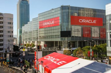 San Francisco, Ca, Amerika Birleşik Devletleri - 13 Kasım 2007: Katılımcı Oracle açık dünya konferans git Moscone merkeze 13 Kasım 2007 tarihinde San Francisco, Kaliforniya, ABD