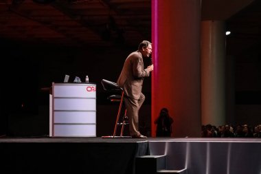 San Francisco, Ca, Amerika Birleşik Devletleri - 14 Kasım 2007: Oracle CEO'su Larry Ellison yaptığı konuşmada Moscone Center'da Oracle Openworld toplantısında 14 Kasım 2007 tarihinde yapar