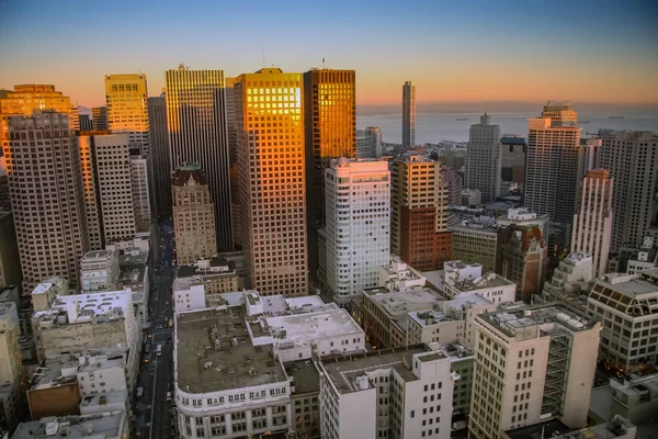 SAN FRANCISCO, CA, EUA - NOV 13, 2007: Vista aérea para o centro financeiro em 13 de novembro de 2007 em São Francisco, CA, EUA — Fotografia de Stock