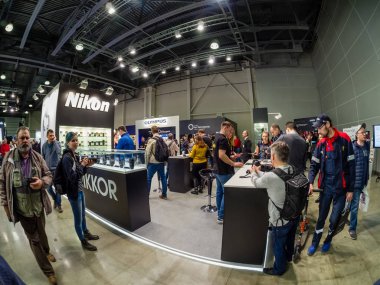 Moskova, Rusya - 13 Nisan 2018: Nikon Booth şirkette Photoforum 2018 Fuar ve sergi 13 Nisan 2018 Moskova, Rusya