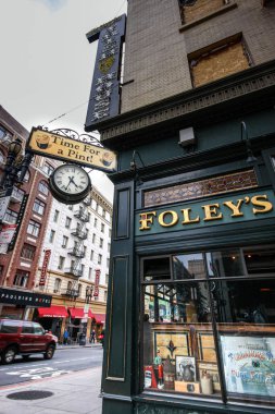 SAN FRANCISCO, ABD - OCT 3, 2012: Kahin OpenWorld konferansının attandee 'lerinin katıldığı Pub Irish House 3, 2012