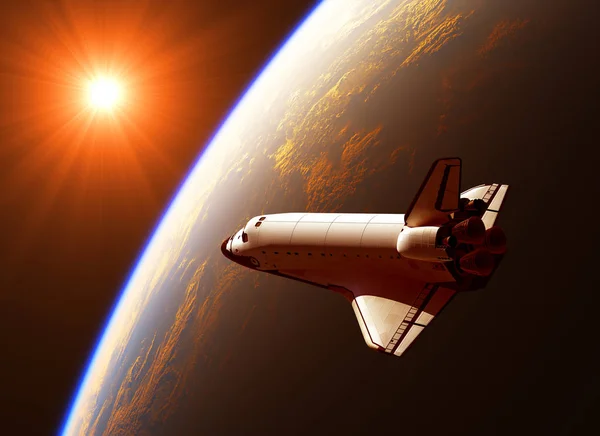 Space Shuttle In de stralen van de zon — Stockfoto