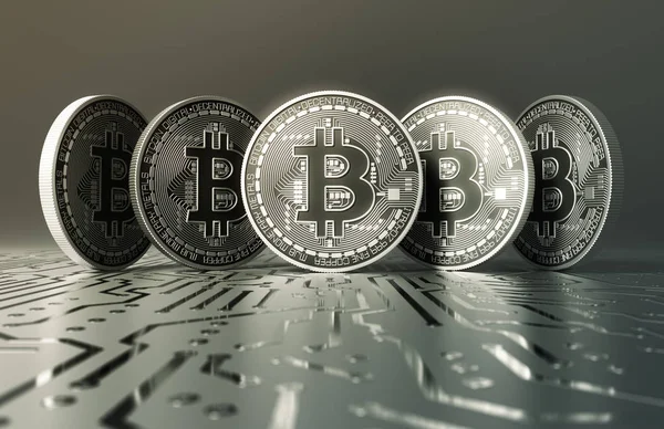 Baskılı devre kartı üzerinde beş sanal gümüş sikke Bitcoins
