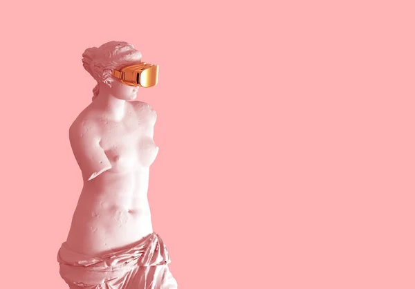 3d Model Afrodyta ze złotą wirtualną rzeczywistością okulary na różowym tle. — Zdjęcie stockowe
