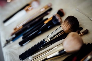 Fırçalar ve araçları.