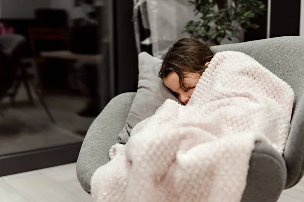 Niña Dormida Niña Dormida Cubierta Con Una Manta Niña Durmiendo — Foto de Stock