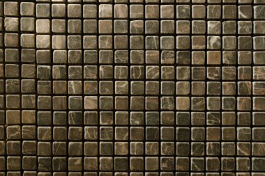 Banyoda fayans mozaiği, eski mozaik fayanslar arka plan, gri ve siyah mozaik duvar dokusu ve arka plan