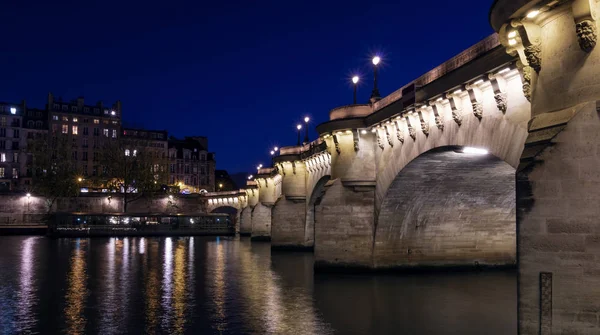 Διάσημη Γέφυρα Pont Neuf Στο Παρίσι Σούρουπο — Φωτογραφία Αρχείου