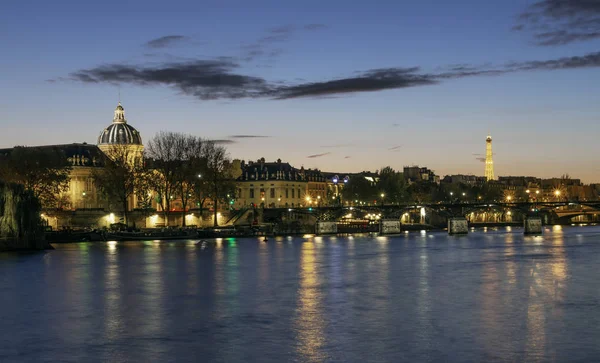 Parigi Francia Novembre 2019 Sera Bank Seine River Parigi Tra — Foto Stock