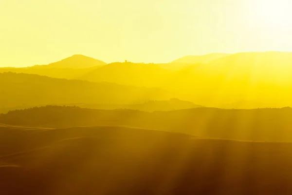 Tuscan hills at sunrise. Typical rural landscape. Tuscany, Italy — Stock Photo, Image