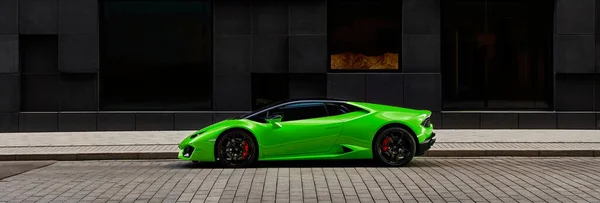 Oslo Noruega 2016 Lamborghini Huracan Frente Edificio Oficinas Calle Wismargata — Foto de Stock