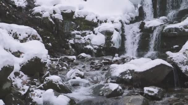Водопад Горах Новогоднее Рождество — стоковое видео