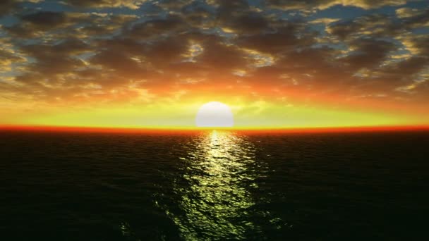 Vacker Solnedgång Över Havet Och Moln — Stockvideo