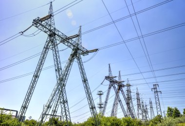 Yüksek gerilim elektrik havai hatları