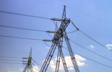 Yüksek gerilim elektrik havai hatları