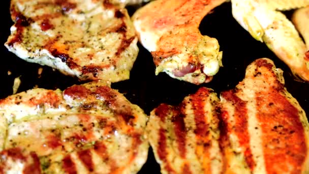 Do pieczenia mięsa na grilla — Wideo stockowe
