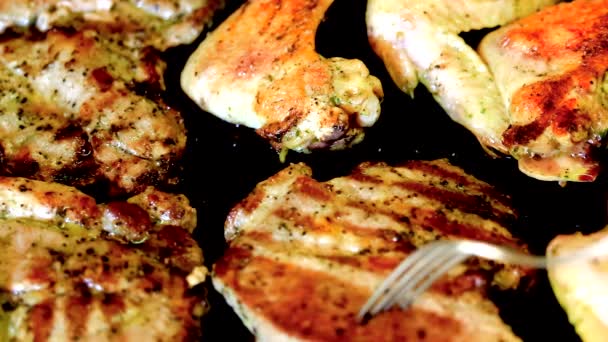 Baking fresh meat on grill — Stock Video