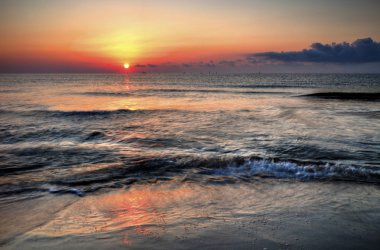 Denizin Üzerinde Gün Doğumu