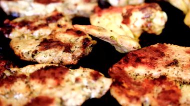 Izgarada taze et pişirme