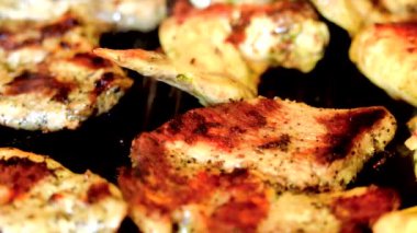 Izgarada taze et pişirme