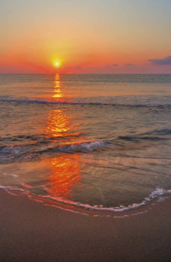 Denizin Üzerinde Gün Doğumu