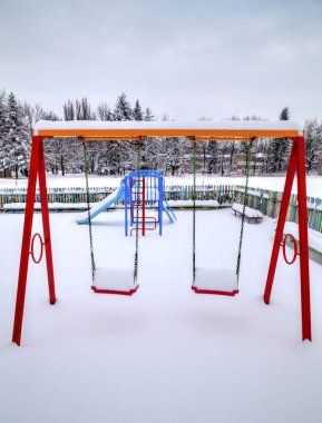 Karla kaplı Çocuk Bahçesi