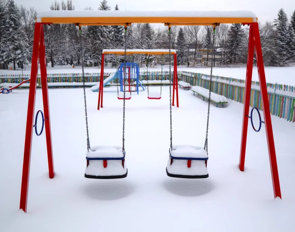 Karla kaplı Çocuk Bahçesi